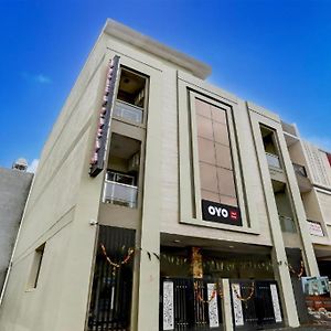 Gaurav Hotel And Restaurant